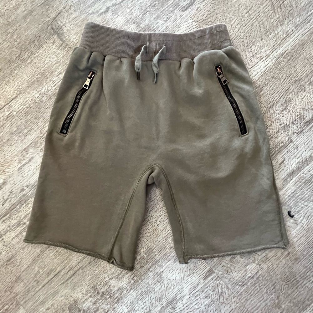 Hudson youth Pull on Jogger Shorts Size 10